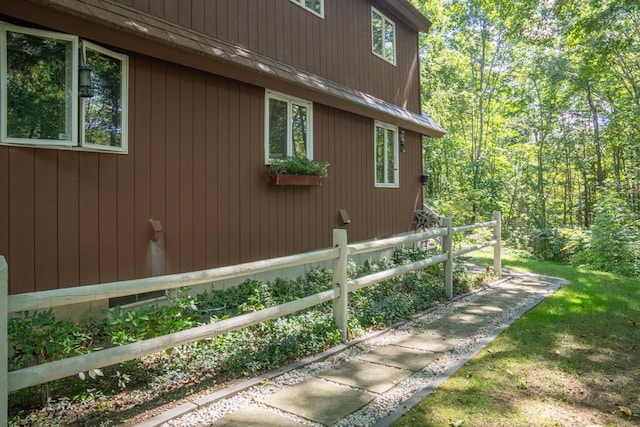 417 Middle Rd, Falmouth, ME 04105 - view of side of property with fence