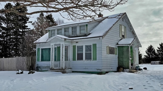 view of front of property