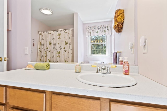 full bath with vanity