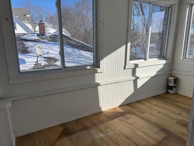 interior details featuring hardwood / wood-style flooring