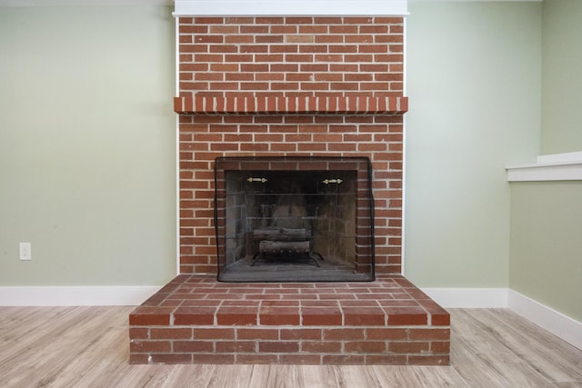 details featuring hardwood / wood-style floors