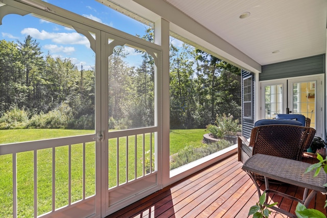 view of sunroom / solarium