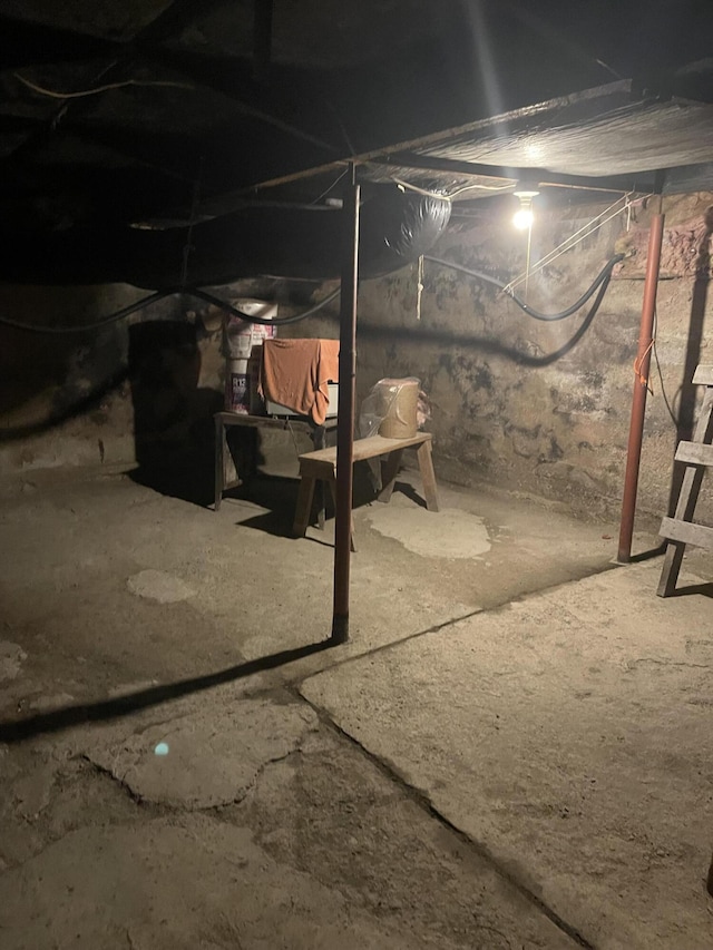 view of unfinished basement