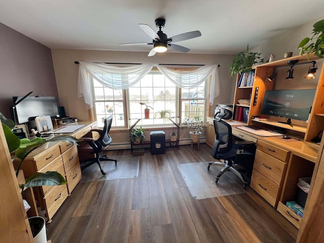 office area featuring dark wood-type flooring and ceiling fan