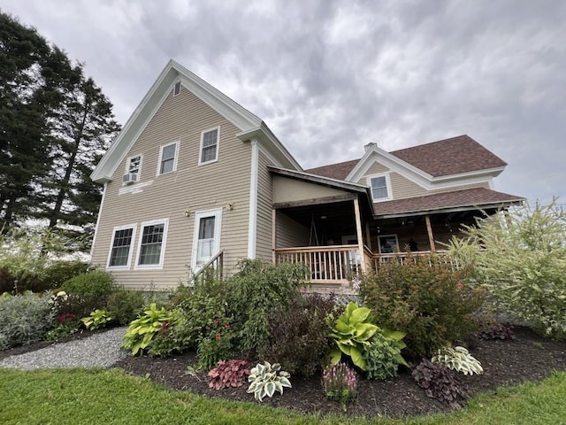 view of front facade with covered porch