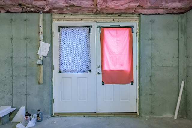 26 Townsend Ln, Boothbay, ME 04537 - view of doorway to property