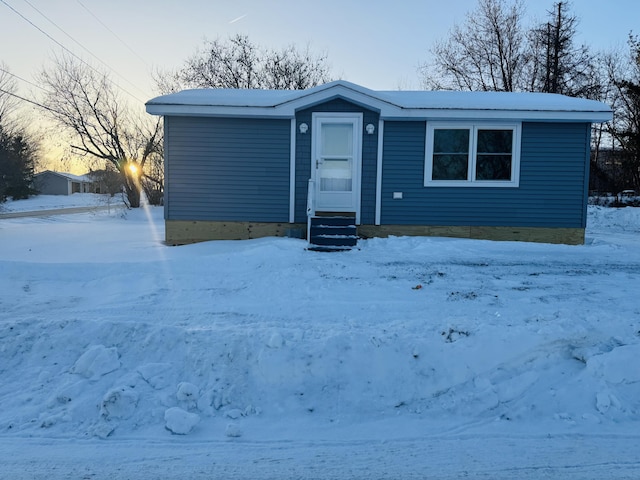 view of front of property