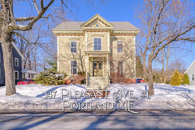 view of front of house