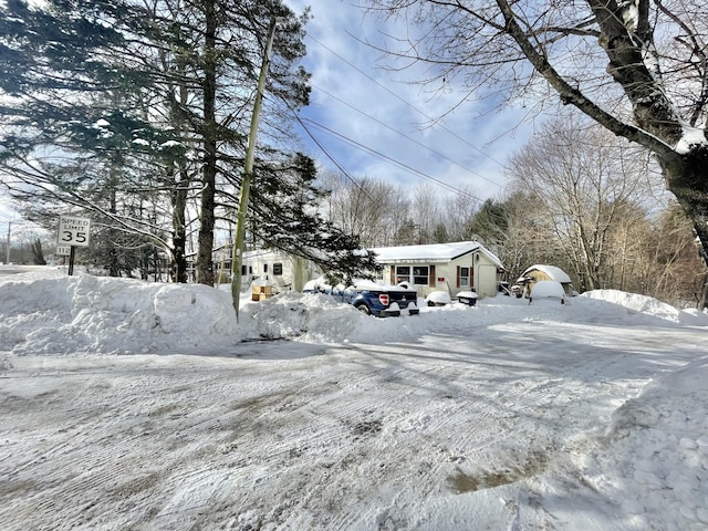 Listing photo 3 for 1113 River Rd, Buxton ME 04093