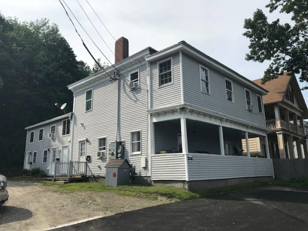 206 Maine Ave, Farmingdale, ME 04344 - view of home's exterior