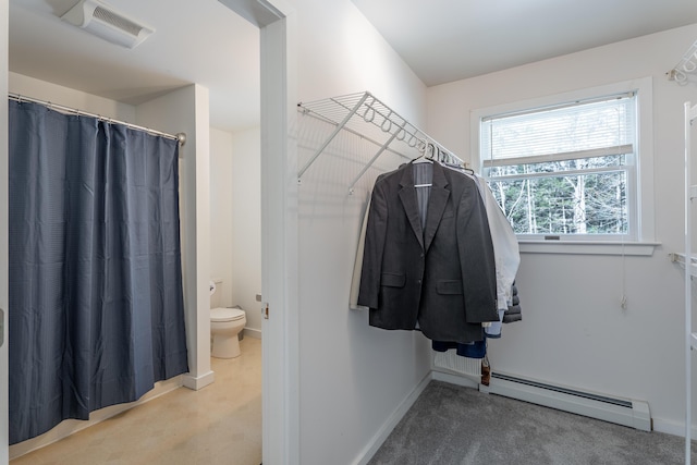 bathroom featuring curtained shower, visible vents, toilet, baseboard heating, and baseboards