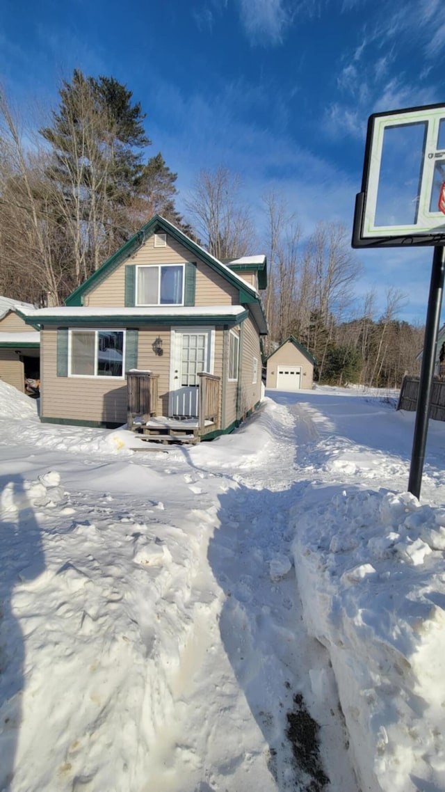 Listing photo 2 for 48 Murray St, Bingham ME 04920