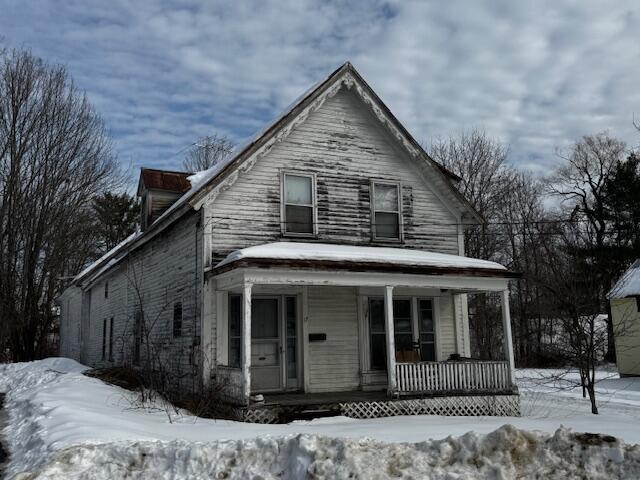 view of front facade featuring a porch