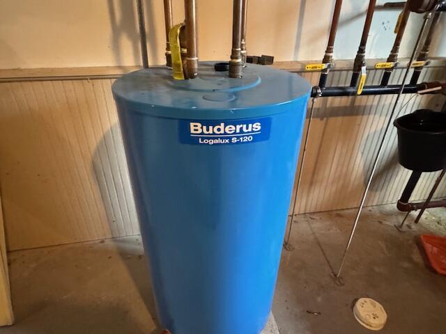 30 Hubbard St, Saco, ME 04072 - utilities with water heater