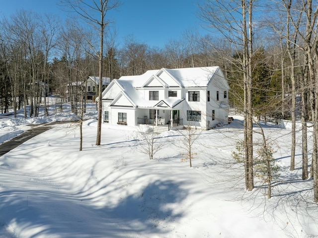 view of front of property featuring stucco siding