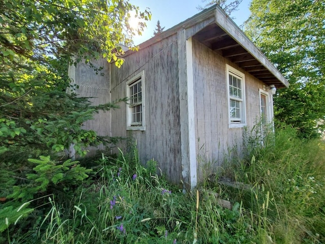 view of home's exterior