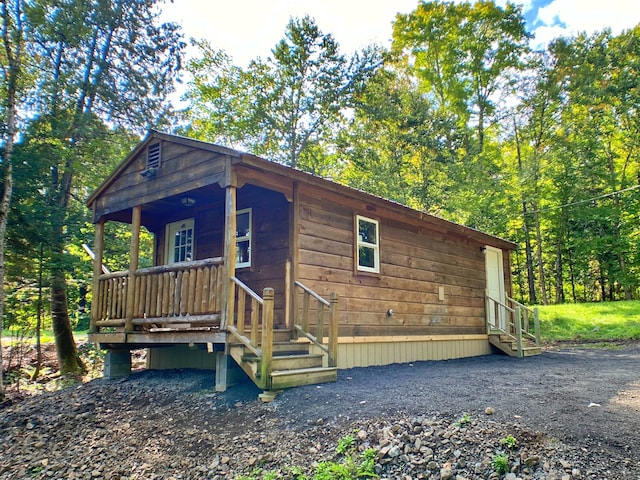 view of front of home featuring covered porch