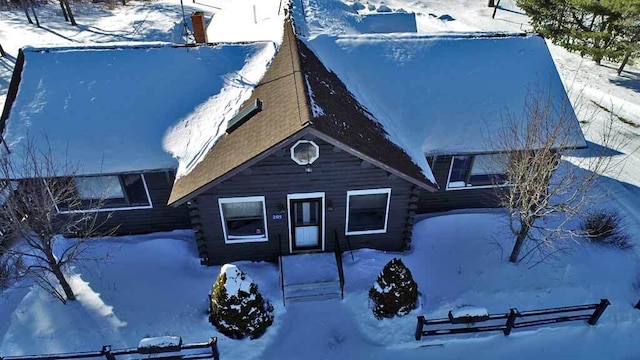 view of front facade featuring log exterior