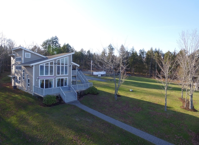 exterior space featuring a lawn