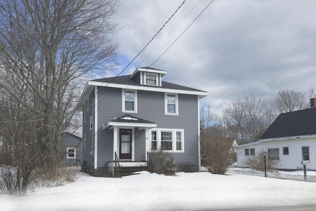 view of american foursquare style home