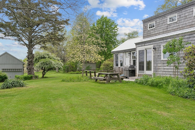 463 Back Meadow Rd, Damariscotta, ME 04543 - view of green lawn