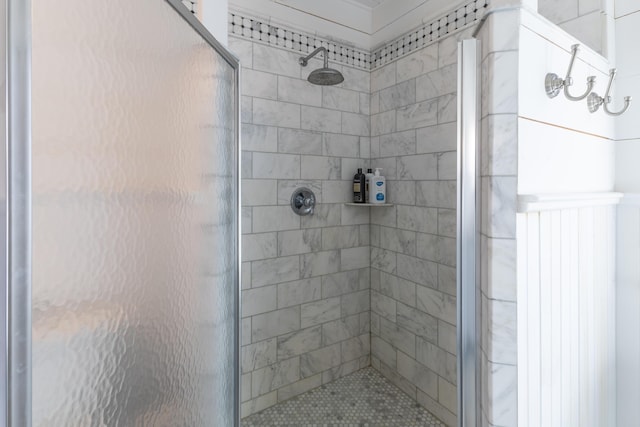 full bathroom featuring a stall shower