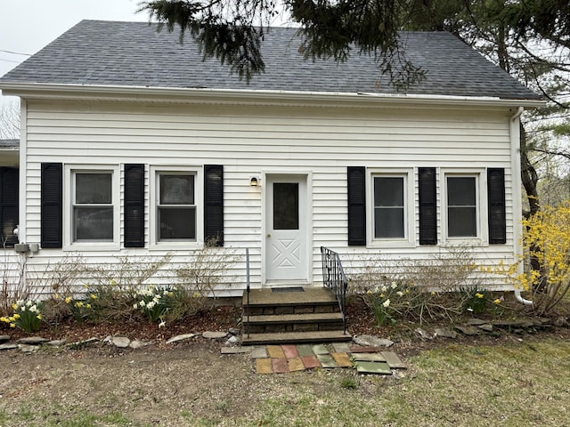 332 Back River Rd, Boothbay, ME 04537 - cape cod home featuring roof with shingles