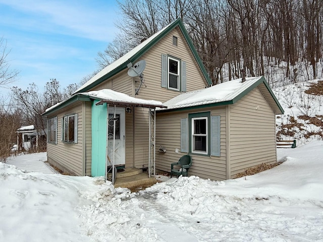 view of front of home with entry steps