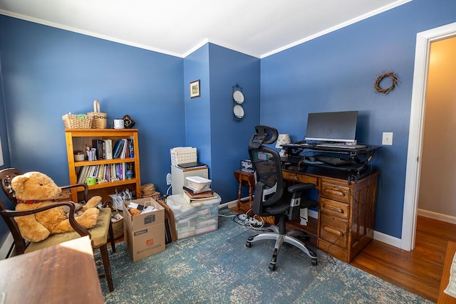 office with crown molding, baseboards, and wood finished floors