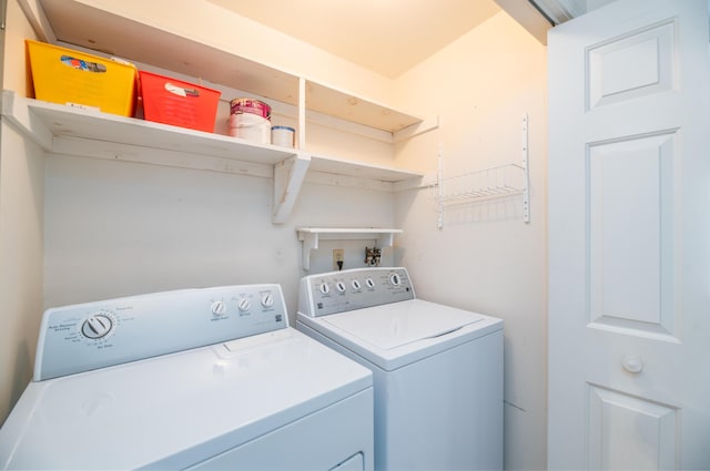 34 Parkwood Dr Unit 203, Augusta, ME 04330 - washroom featuring washer and clothes dryer