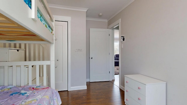 7 Dogleg Dr, Windham, ME 04062 - bedroom with wood finished floors, ornamental molding, and baseboards