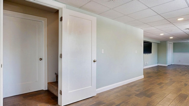 7 Dogleg Dr, Windham, ME 04062 - unfurnished room with wood finished floors, recessed lighting, baseboards, and a paneled ceiling