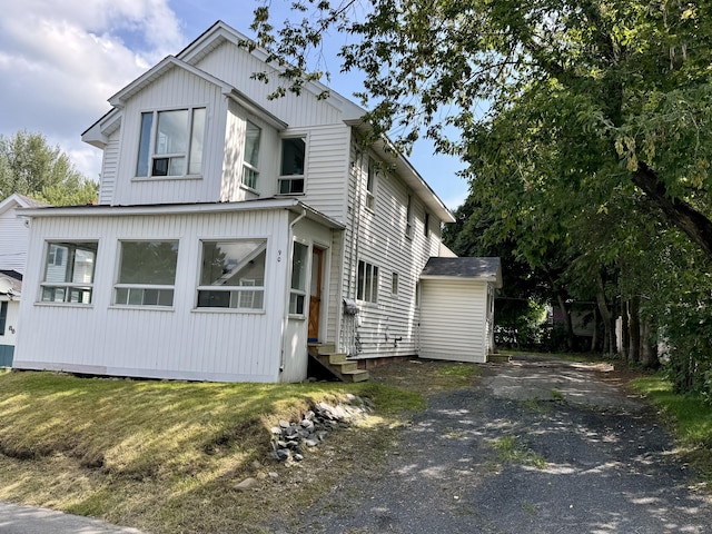 90 7th Ave, Madawaska ME, 04756, 2 baths house for sale