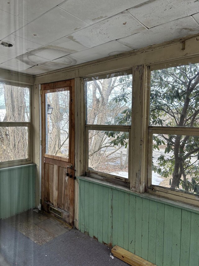 view of unfurnished sunroom