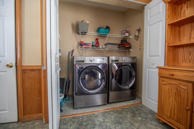 633 Main St, Madawaska, ME 04756 - laundry room with laundry area and washing machine and clothes dryer