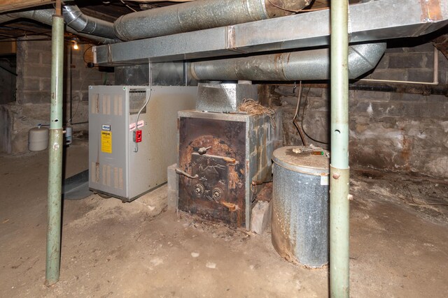 633 Main St, Madawaska, ME 04756 - view of utilities