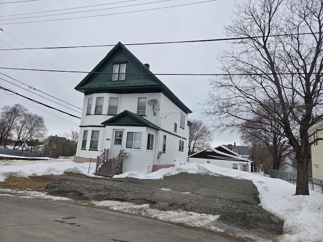 view of front of house featuring entry steps