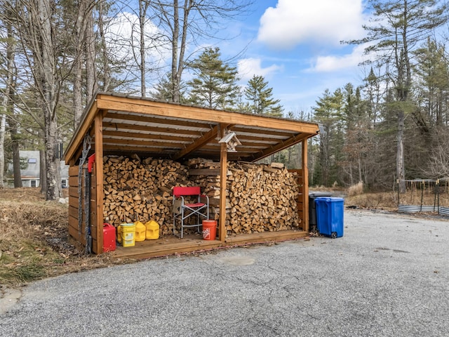 view of outbuilding