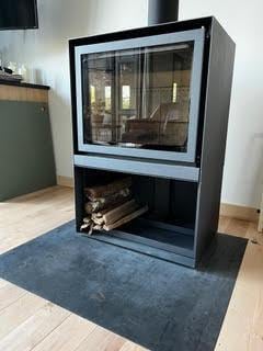 interior details with baseboards and wood finished floors