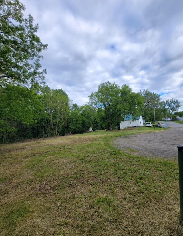 32 Maple St, Fairfield, ME 04937 - view of green lawn
