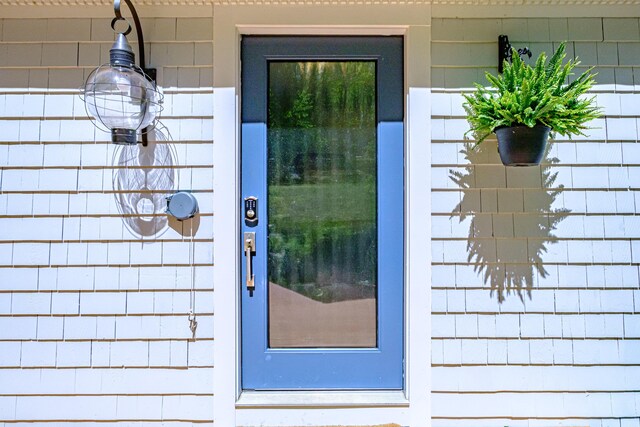 543 Middle Rd, Dresden, ME 04342 - view of property entrance