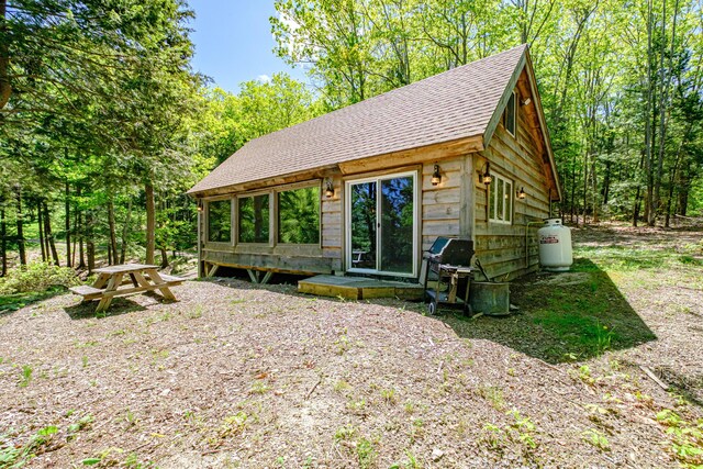 543 Middle Rd, Dresden, ME 04342 - view of front of home with a shingled roof