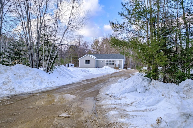 view of front of property