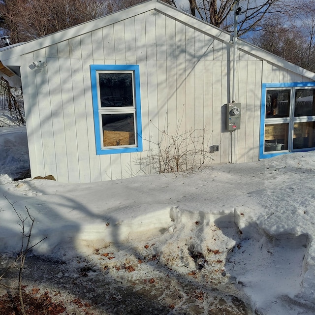 view of home's exterior featuring an outdoor structure