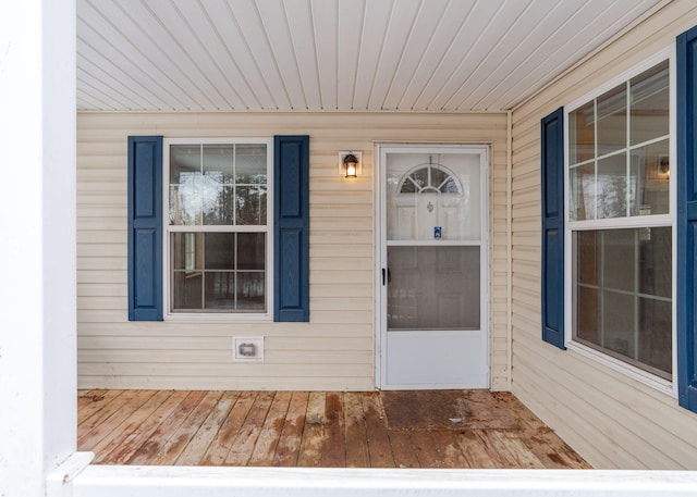 property entrance with a porch