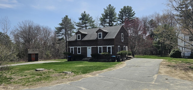8 Cornerbrook Cir, Windham, ME 04062 - cape cod house featuring driveway and a front lawn