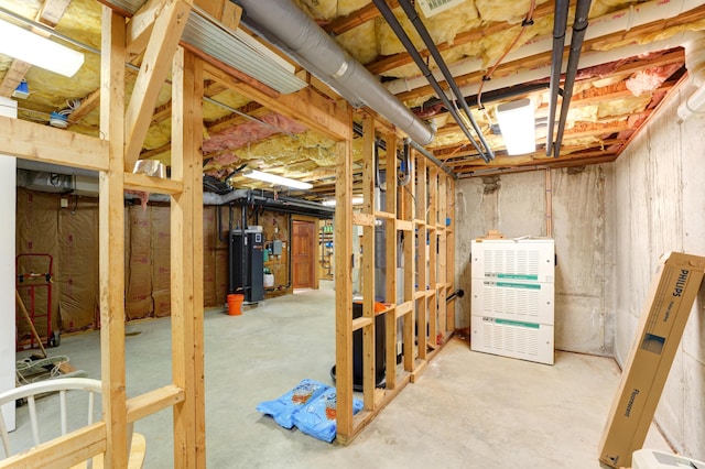 189 Mills Rd, Kennebunkport, ME 04046 - unfinished below grade area featuring water heater