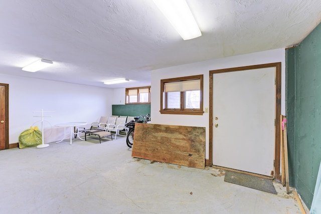 189 Mills Rd, Kennebunkport, ME 04046 - interior space