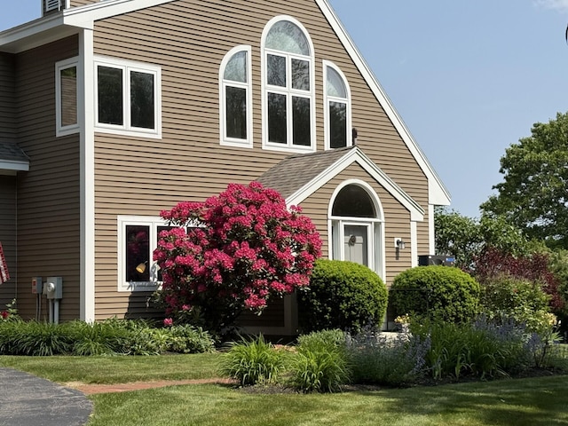 189 Mills Rd, Kennebunkport, ME 04046 - view of front of home featuring a front yard