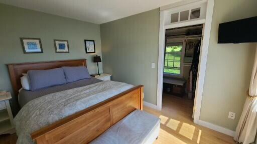 20 Wharf Rd, Blue Hill, ME 04614 - bedroom with baseboards